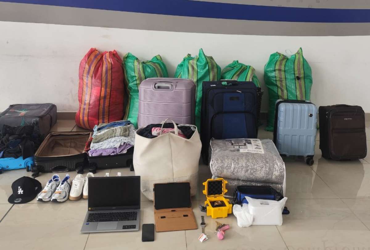 Dos detenidos por robar equipaje a turistas en el aeropuerto de Quito