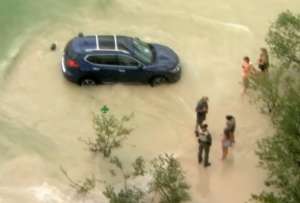 Detienen a mujer por conducir en estado etílico en una playa de Florida