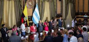 Los compromisos fueron firmados en el Sal&oacute;n de la Ciudad, del Municipio de Guayaquil, la ma&ntilde;ana de ayer.