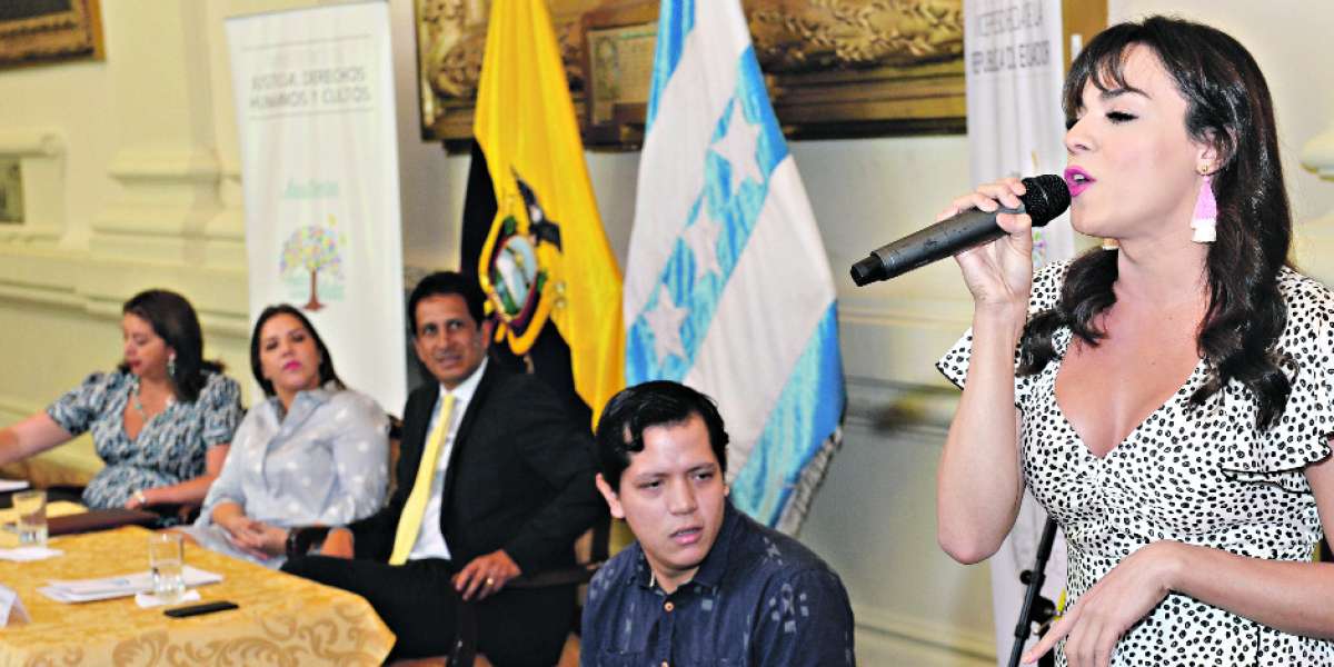 Dom&eacute;nica Menessini, actriz, estudi&oacute; teatro en Guayaquil.