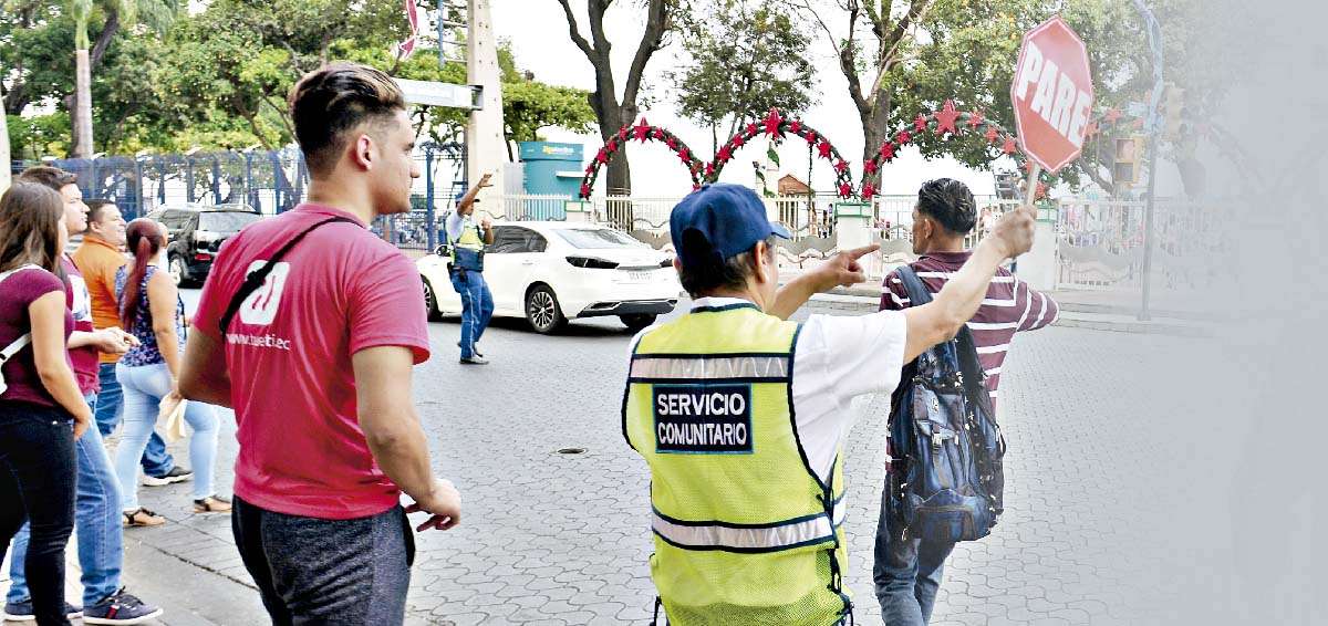 Multas de tr&aacute;nsito se pagan con labor social