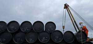 Precios del petr&oacute;leo aumentan ante perspectiva de baja en la producci&oacute;n