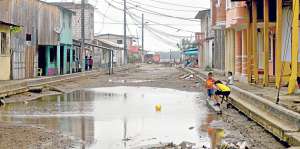 El fen&oacute;meno fue intenso e inund&oacute; tambi&eacute;n las calles principales y las instalaciones del Municipio. Foto: Regi&oacute;n Norte