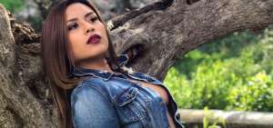 La cantante, de 20 a&ntilde;os, inici&oacute; su carrera desde ni&ntilde;a en Murcia, Espa&ntilde;a, con la participaci&oacute;n en concursos y programas televisivos musicales.