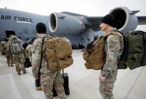 La propuesta de permitir bases militares extranjeras en Ecuador gana terreno como una opción para recuperar el control frente al crimen organizado.