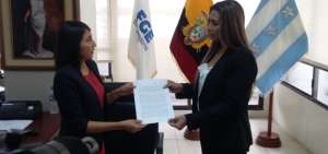 La fiscal Patricia Mor&aacute;n recibi&oacute; el documento. Asegur&oacute; que se iniciar&aacute;n las investigaciones despu&eacute;s definir el tipo de caso y sanciones.
