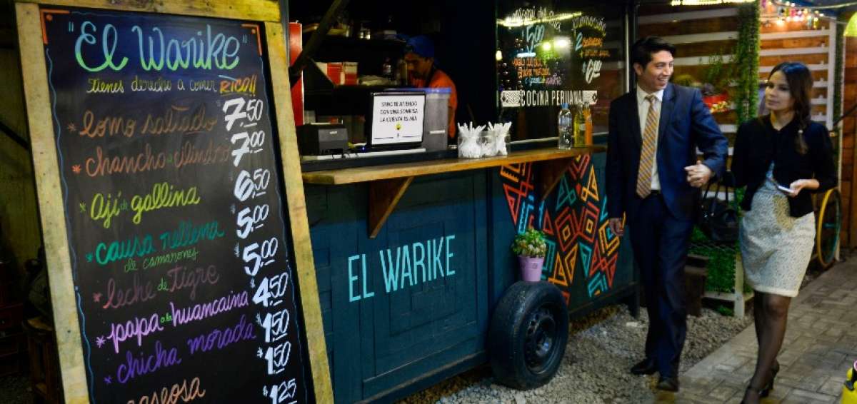 Un rinc&oacute;n de Alemania, Per&uacute;, Jap&oacute;n y Venezuela en los 'food trucks'