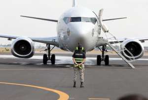 El Gobierno entreg&oacute; un avi&oacute;n a las Fuerzas Armadas para fortalecer la seguridad y el apoyo humanitario en Ecuador. 