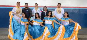 El grupo de folclore comparte sus actividades estudiantiles con los ensayos semanales de las piezas m&aacute;s bellas de la m&uacute;sica nacional.