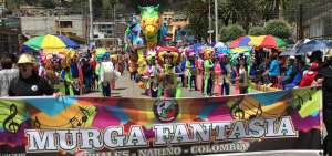 Delegaciones de Bolivia y Colombia participan en carnaval de Guaranda