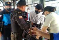 Policía detiene a banda dedicada a robar en el transporte público de Quito