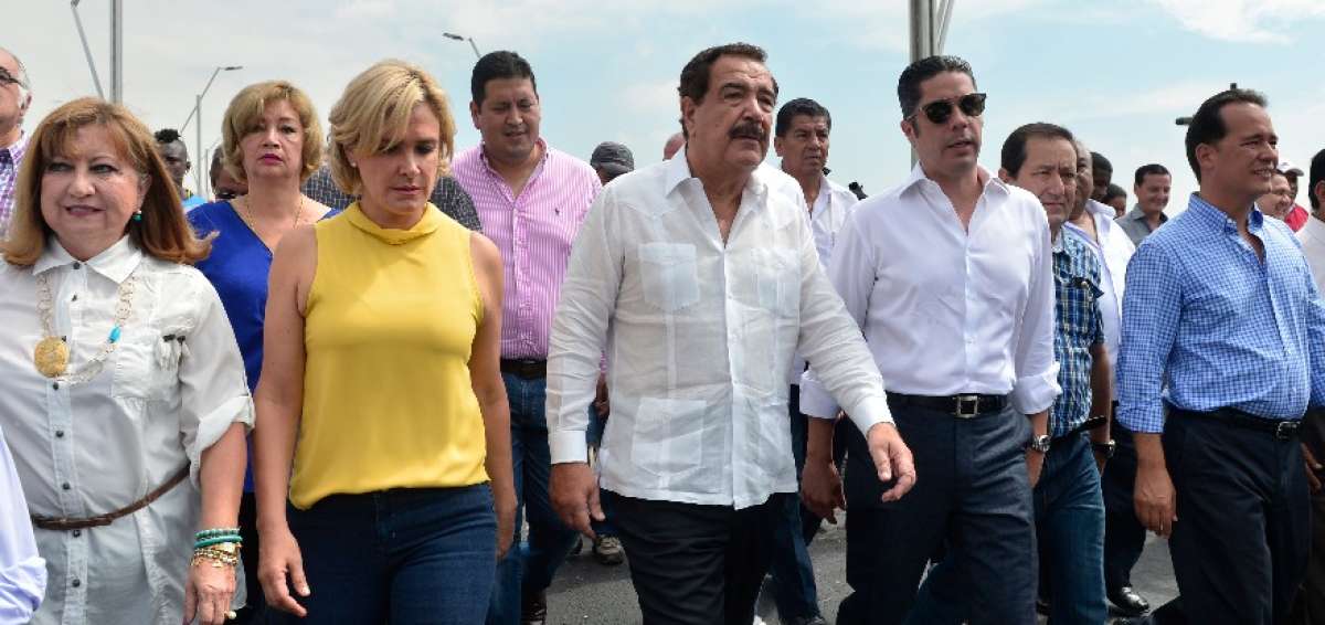 La excandidata presidencial, Cynthia Viteri, acompa&ntilde;&oacute; al alcalde Nebot en la inauguraci&oacute;n del viaducto.