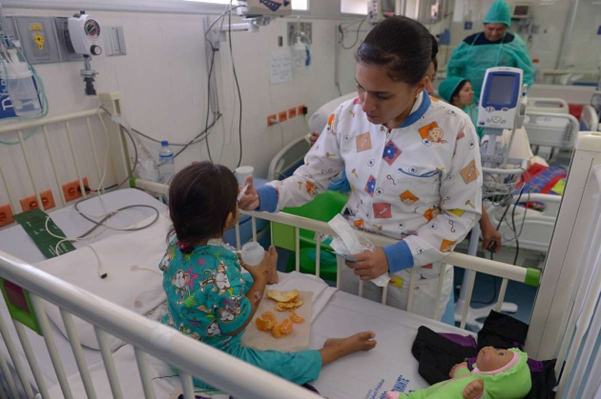 En el &aacute;rea de recuperaci&oacute;n varios ni&ntilde;os son atendidos tras someterse a cirug&iacute;as cardiovasculares. Foto: Karly Torres