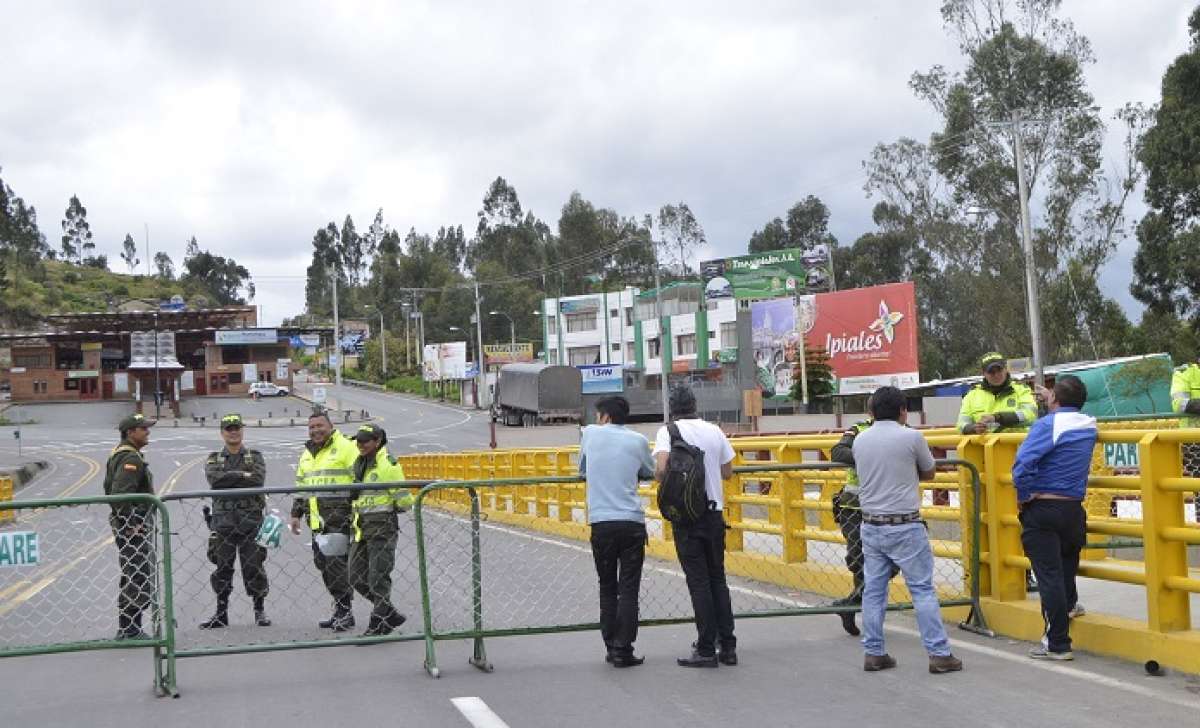 En el caso de la provincia del Carchi, al norte del Ecuador, el paso ser&aacute; restringido para la circulaci&oacute;n vehicular y peatonal por los pasos lim&iacute;trofes del Puente Internacional de Rumichaca. 