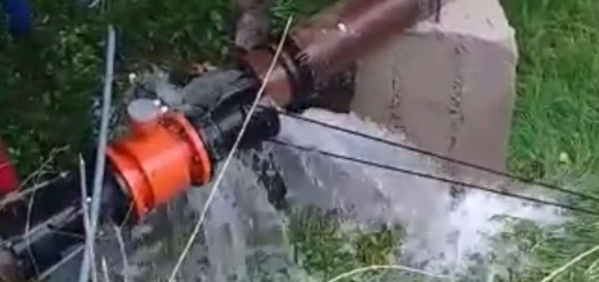 Ind&iacute;genas se toman plantas de agua potable en Ambato