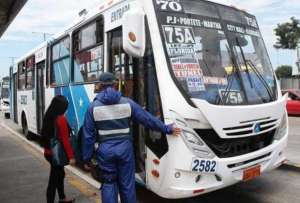 La Federación de Transportadores Urbanos del Guayas anunció que la medida iniciará desde las 00:00 del jueves 23 de marzo de 2023.