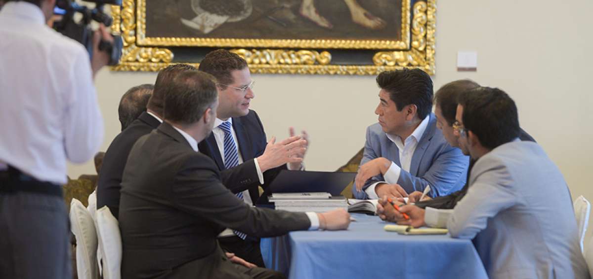 Jorge Yunda mantuvo una reuni&oacute;n con el actual Alcalde de Quito, Mauricio Rodas, el 26 de febrero. Este &uacute;ltimo ofreci&oacute; realizar el festival Quiton&iacute;a en 2014.