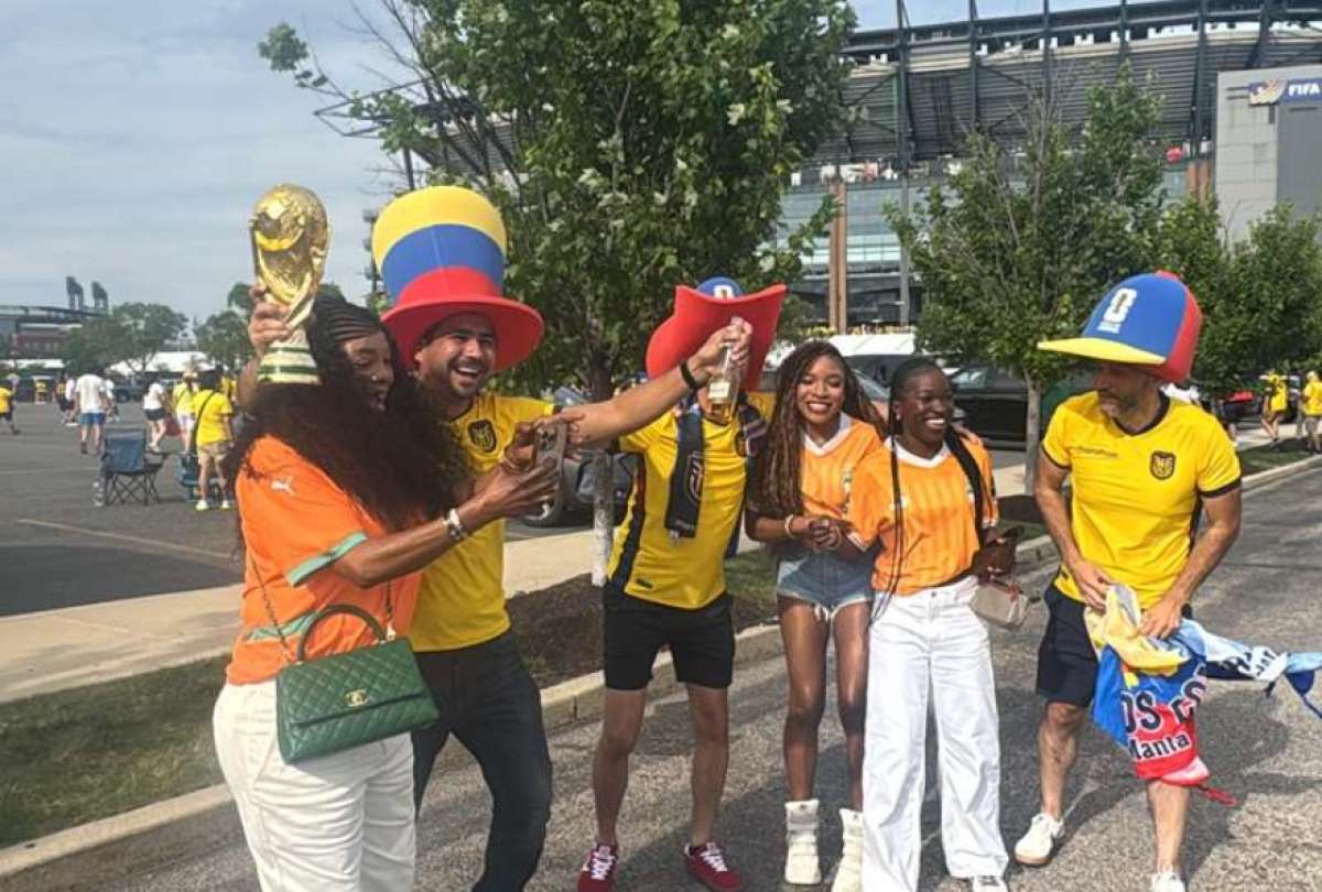 &iexcl;Fiebre mundialista! Ecuatorianos y marfile&ntilde;os en la previa del partido debut de La Tri contra Costa de Marfil