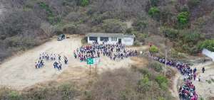 Estudiantes y poblaci&oacute;n en general participaron en el ejercicio de evacuaci&oacute;n y fueron trasladados hacia las partes altas.