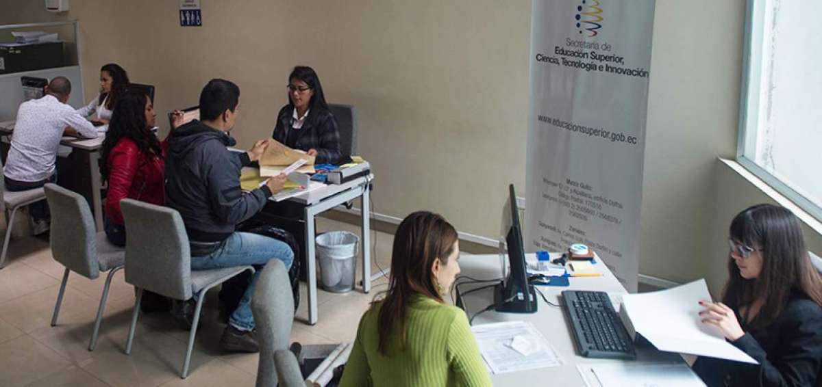 M&aacute;s de 10 mil j&oacute;venes aceptaron cupo en la primera fase de la segunda postulaci&oacute;n