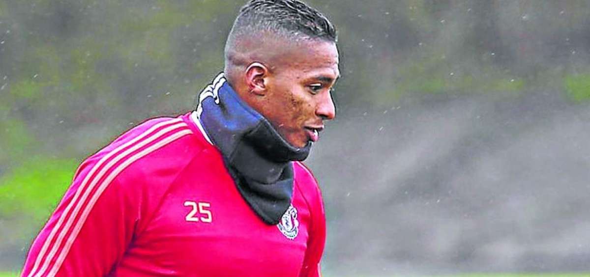 Valencia se entrena normalmente con el United y ha evitado hablar con la prensa sobre su supuesta infidelidad. 