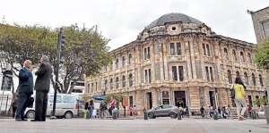 Las edificaciones que se levantan en el centro hist&oacute;rico de Cuenca son coloniales y &uacute;nicas en el pa&iacute;s. Foto: Fernando Machado/ El Tel&eacute;grafo