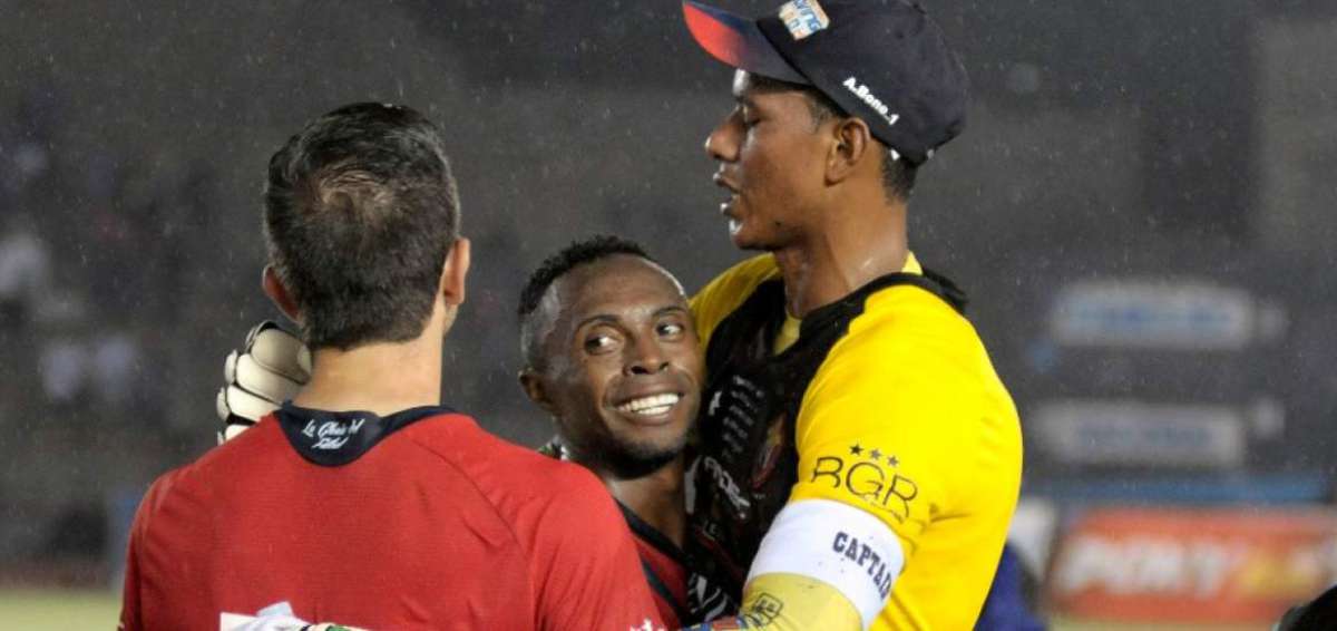 Adri&aacute;n Bone defender&aacute; el arco de IDV
