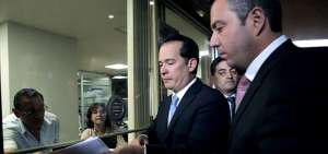 Henry Cucal&oacute;n (izquierda) participar&aacute; como interpelante en la sesi&oacute;n de la Comisi&oacute;n de Fiscalizaci&oacute;n, adem&aacute;s 4 asamble&iacute;stas dar&aacute;n sus aportes.