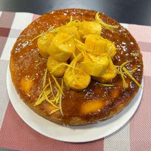 TORTA DE PI&Ntilde;A Y MADUROS