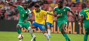 Senegal amarga a Neymar su partido cien con Brasil