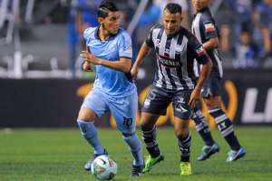 Pedro Qui&ntilde;&oacute;nez (d) tambi&eacute;n fue titular en la jornada pasada de esta Copa ante el Bol&iacute;var. Foto: EFE