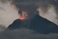 Posible caída de ceniza proveniente del volcán Sangay en cuatro provincias del país