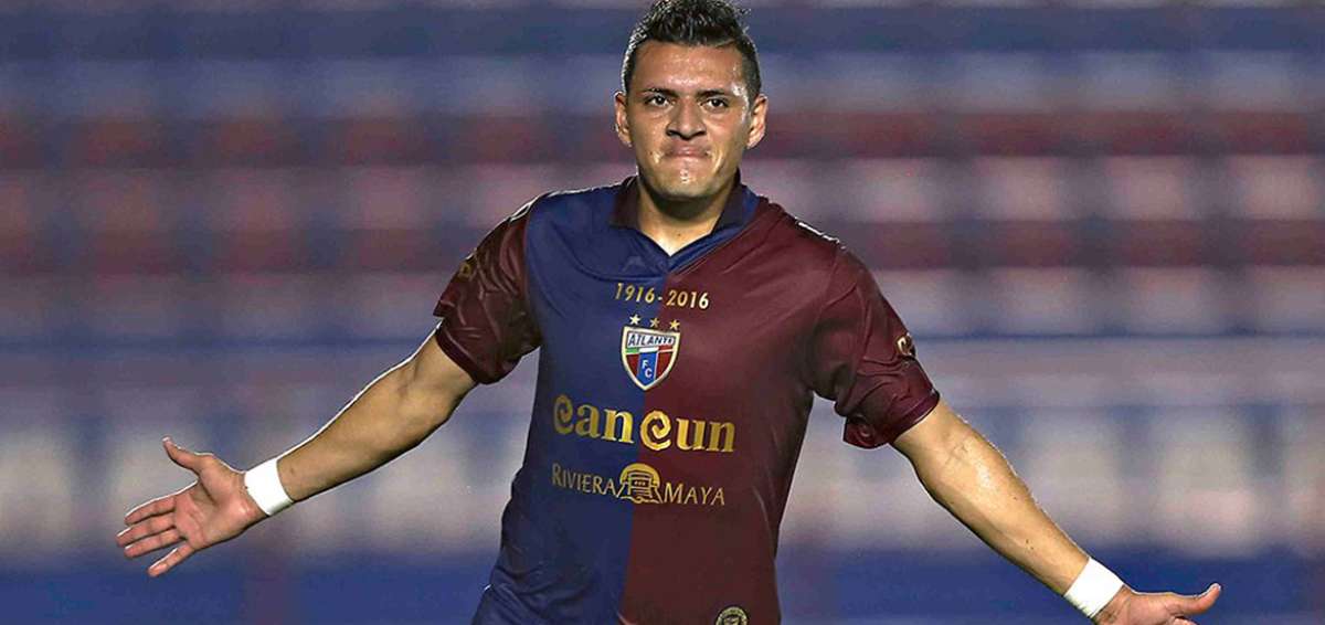 Carlos Garc&eacute;s jugar&aacute; en Delf&iacute;n