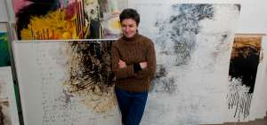 La artista moldava ha volcado sus experiencias personales y profesionales en una obra totalmente experimental.