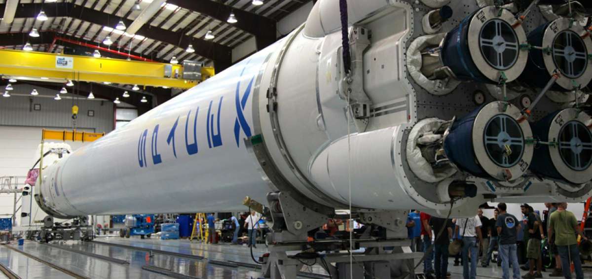 El Falcon Heavy estar&aacute; compuesto por 3 cohetes Falcon 9, seg&uacute;n Musk, lo que podr&iacute;a generar una multiplicaci&oacute;n de vibraciones en el veh&iacute;culo durante el vuelo.