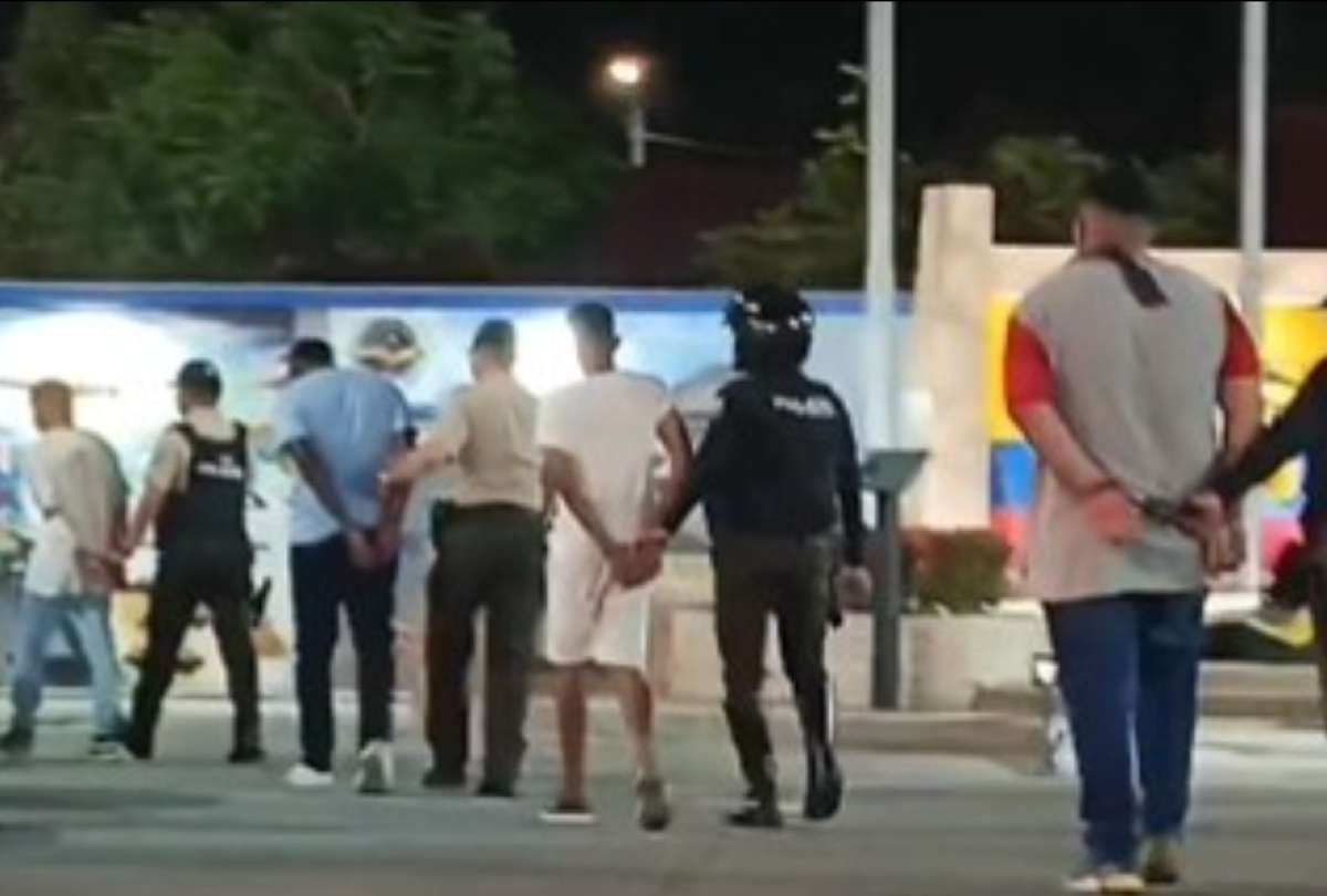 Cuatro sospechosos de sicariato fueron detenidos por la Policía en La Prosperina.