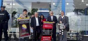 El dirigente de los jubilados del IESS, Henry Llanes Su&aacute;rez, compareci&oacute; ayer en la ma&ntilde;ana en la Fiscal&iacute;a General del Estado, en Quito.