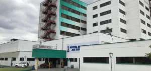 Paciente con covid-19 recibe alta en Hospital de Cuenca