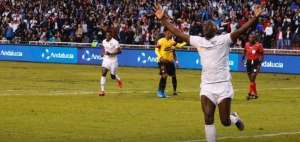 Liga gana con gol ag&oacute;nico y mantiene el invicto en casa ante Barcelona SC