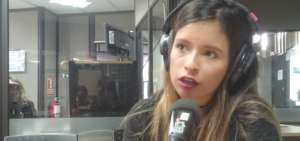 Periodista colombiana denuncia que fue agredida en acto por orden de Andr&eacute;s P&aacute;ez