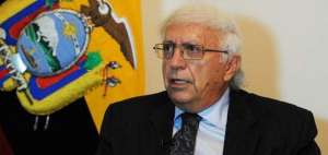 Presidente cambia a embajadores