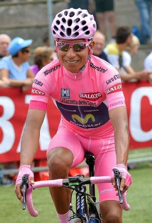 Nairo Quintana mantuvo el liderato tras la d&eacute;cimos&eacute;ptima etapa del Giro de Italia. Foto: EFE