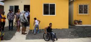  Las viviendas reparadas, reconstruidas y nuevas permitieron la contrataci&oacute;n de mano de obra local. 