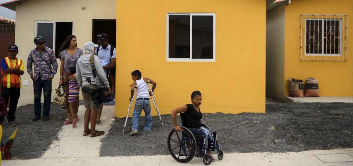  Las viviendas reparadas, reconstruidas y nuevas permitieron la contrataci&oacute;n de mano de obra local. 