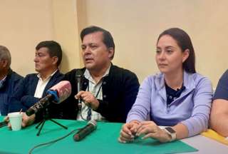 El viceministro de Infraestructura del Transporte, Alex Villacrés, presentó una propuesta técnica para restablecer la circulación en el tramo “Y” de Baeza – Lago Agrio.