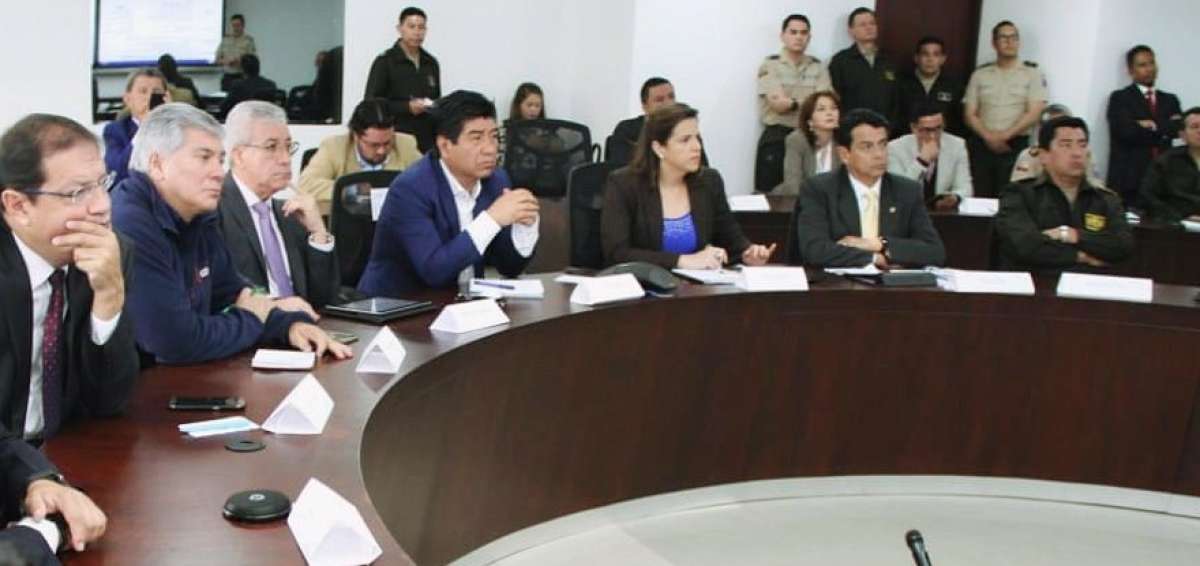 Jorge Yunda hizo el anuncio durante una reuni&oacute;n en la Comandancia de Polic&iacute;a.