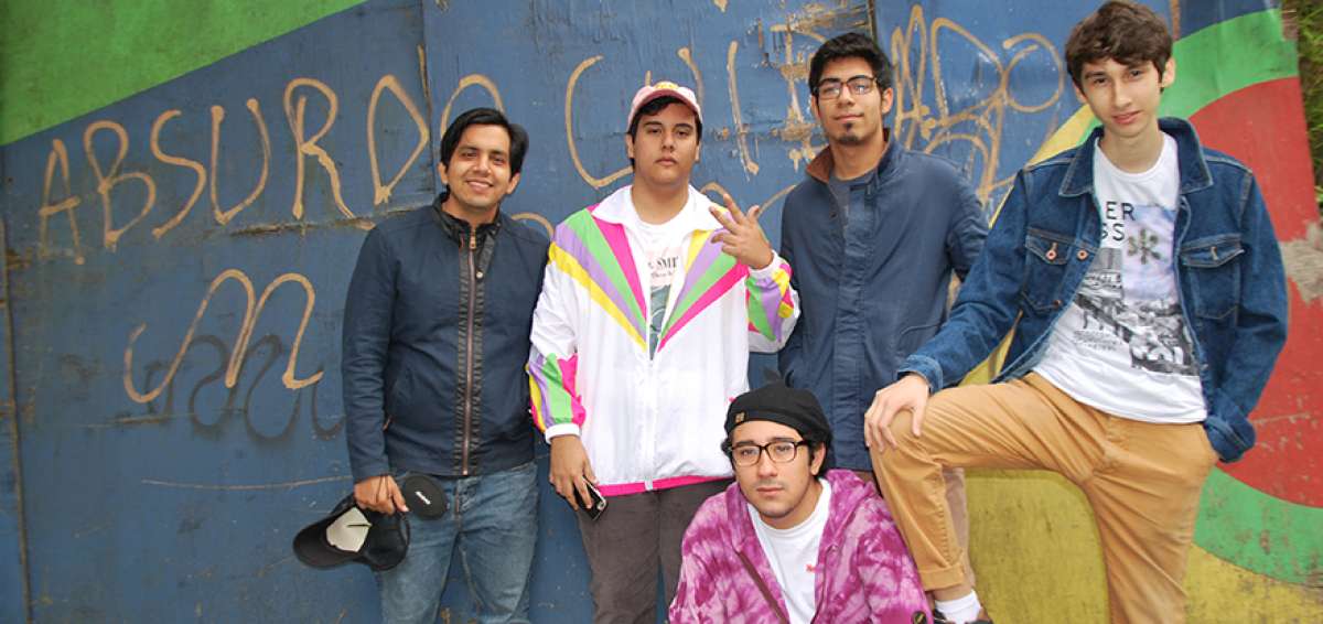 La Iguana Invisible es una banda guayaquile&ntilde;a, creada en 2016 y  caracterizada por fusionar g&eacute;neros como funk, disco, soul, rock, entre otros.