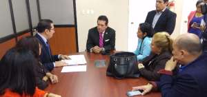Exjueces presentaron denuncia por supuesto tr&aacute;fico de influencias