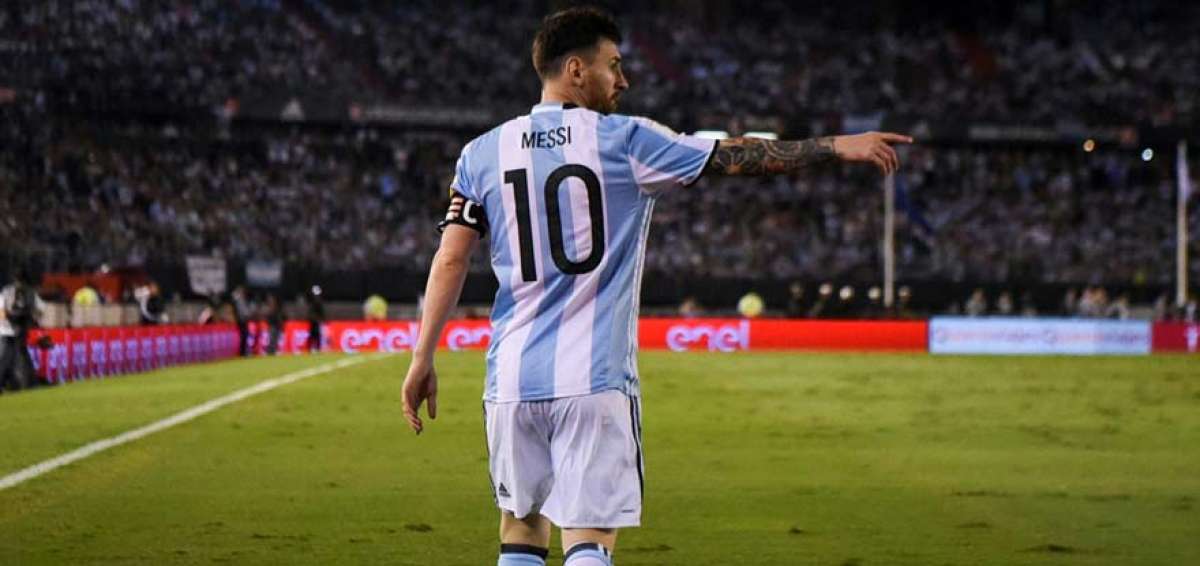Messi puede unirse a la lista de estrellas que se perdieron un Mundial