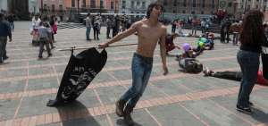 Grupos ambientalistas consideran que se irrespeta la decisi&oacute;n del pueblo quite&ntilde;o en consulta popular al continuar efectu&aacute;ndose corridas de toros en la Plaza Belmonte. 